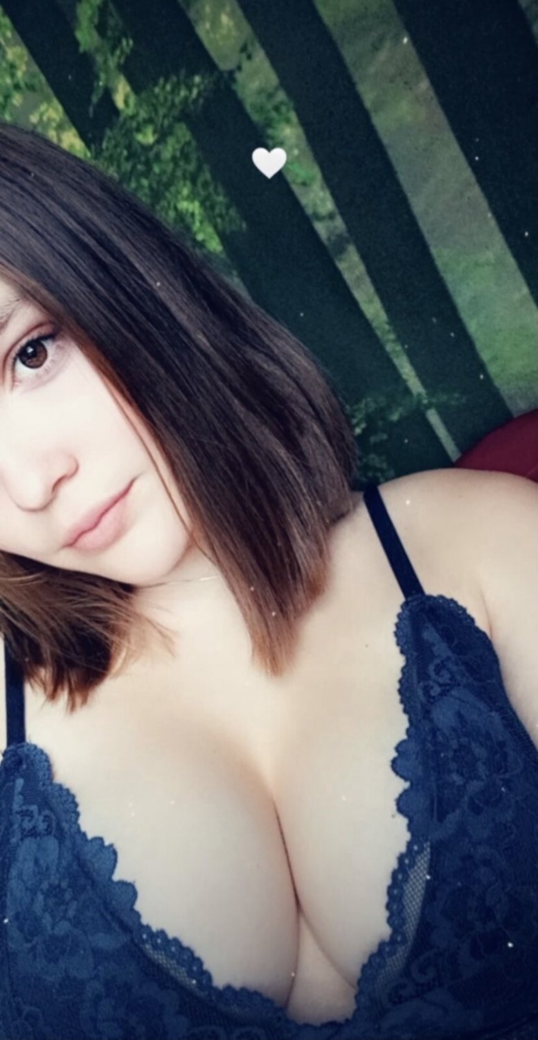 Marit Exposed as the Naughty Webslut She Loves to Be 6