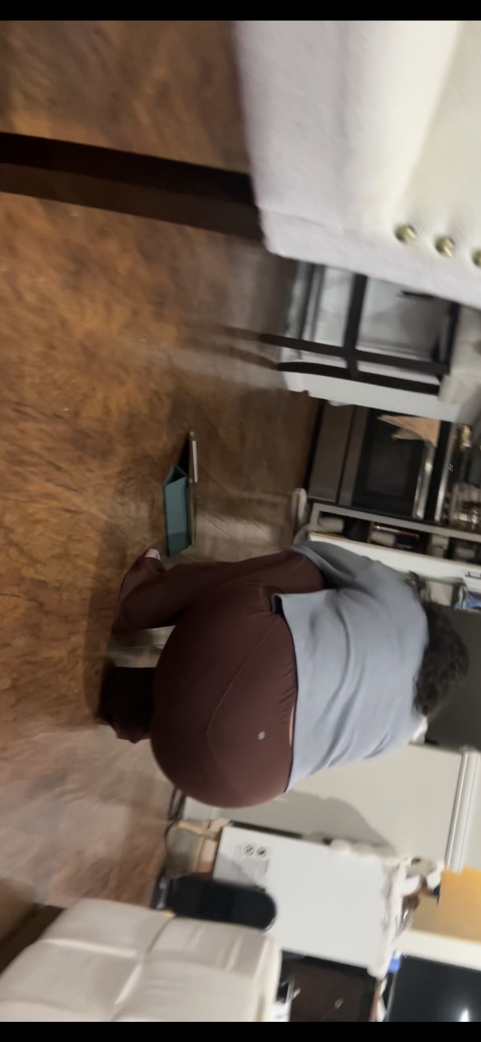 Sexy Sister-in-Law Bends Over in Tight Leggings for the Camera 1