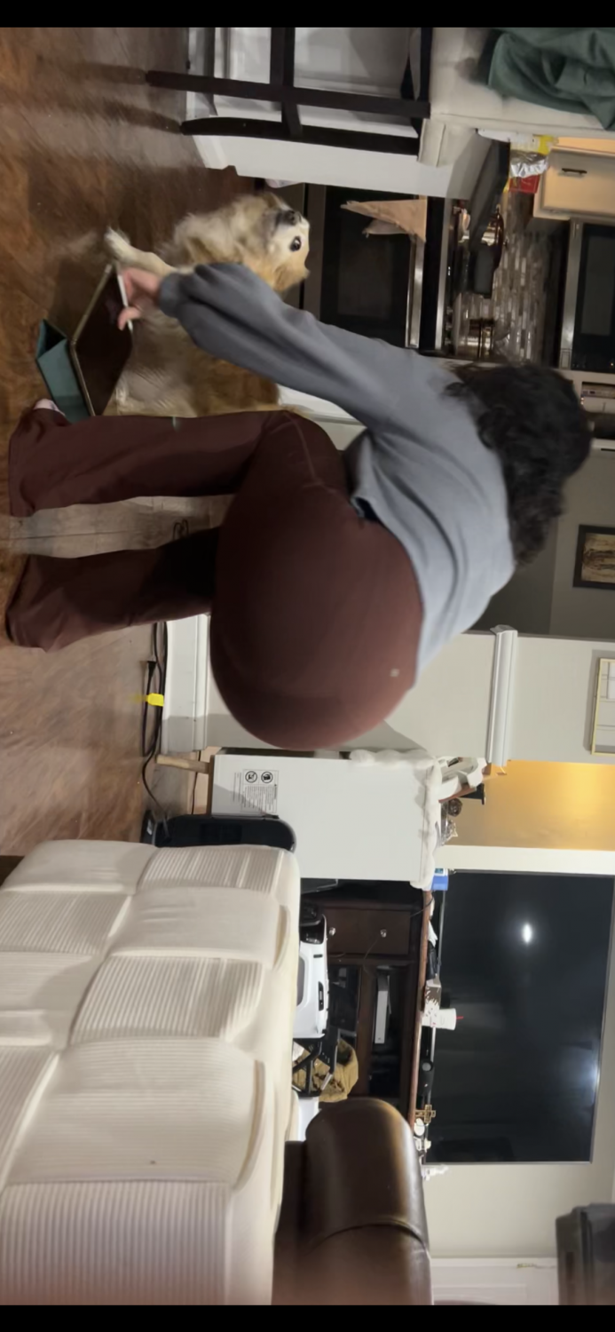 Sexy Sister-in-Law Bends Over in Tight Leggings for the Camera 6