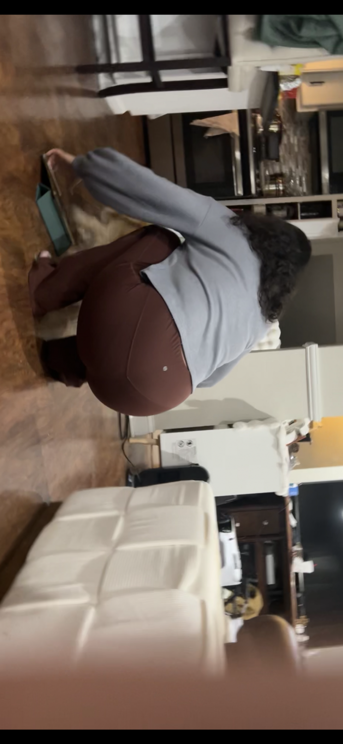 Sexy Sister-in-Law Bends Over in Tight Leggings for the Camera 9