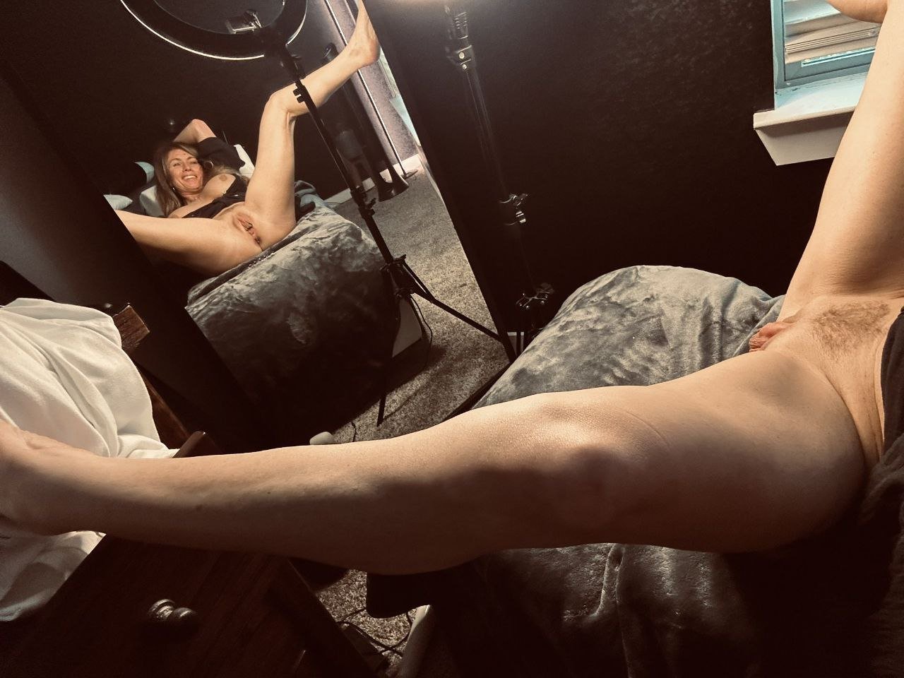 ホットワイフ・レディー・トゥ・エクスプロア・ハー・ワイルデスト・ファンタジーズ 5