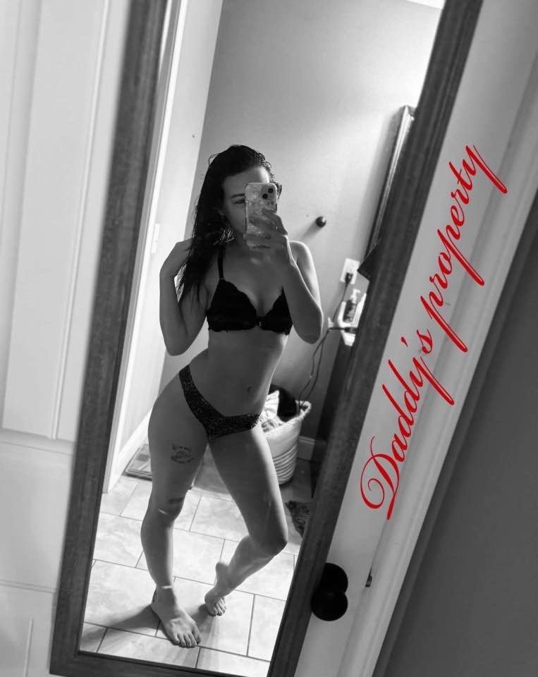 ライク、コメント、アンド・リポスト — レッツ・ターン・ハー・イントゥ・ア・カム・ハングリー・ハッシー！ 26