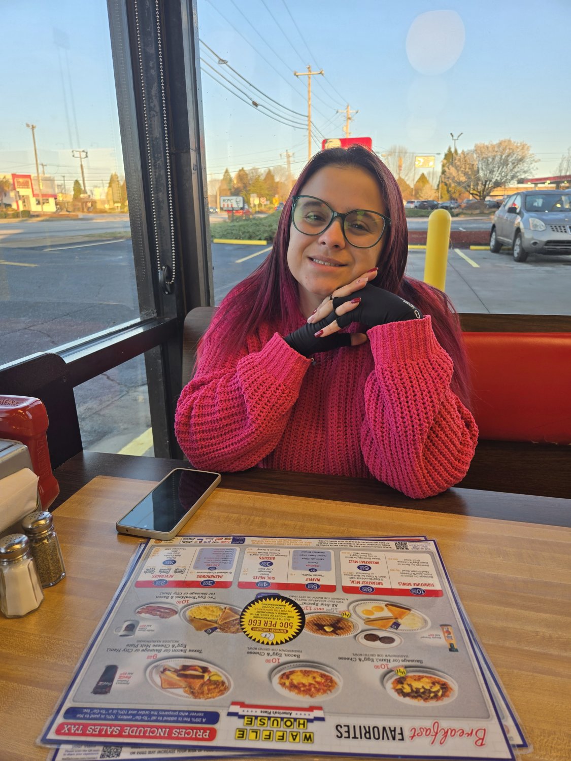 Mouthwatering Hottie Teases with Irresistible Curves in Hot Fuck 22