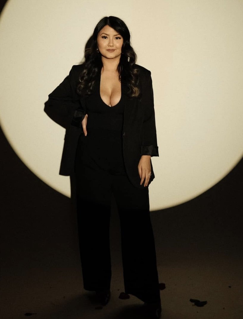 モン・ジャパニーズ・ミルフ・ホッティー・フラウンツ・ヒュージ・ティッツ・イン・スティーミー・ファック 4