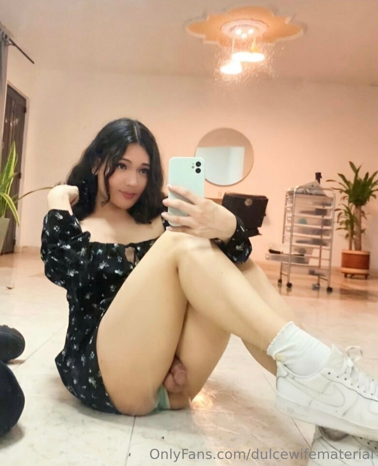 トランス・ガール・ホッティー・ショウズ・オフ・イン・スティーミー・ピックス・ファック・セッション 47