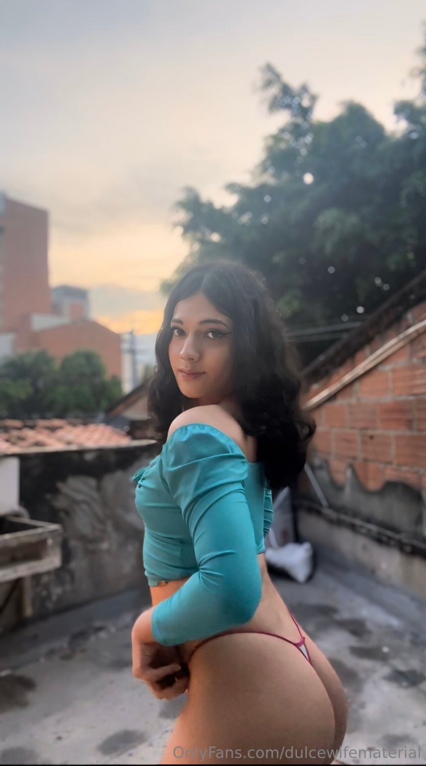 トランス・ガール・ホッティー・ショウズ・オフ・イン・スティーミー・ピックス・ファック・セッション 48