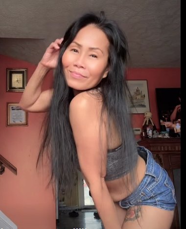 Fuckable Pinay MILF Elma Hottie Goes Wild in Steamy Fuck 17