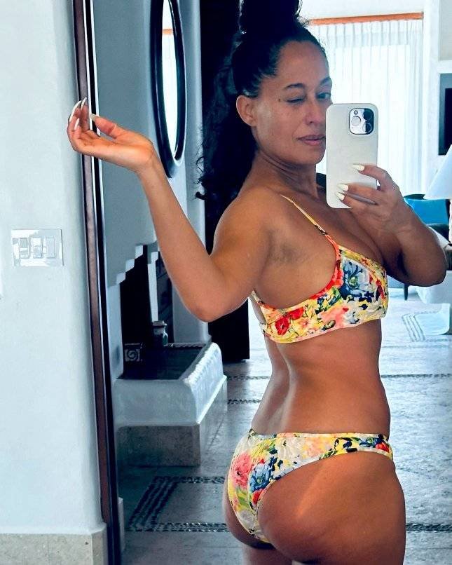 Amazing Celeb Hottie Shines in Steamy Fuck Fest Action 15