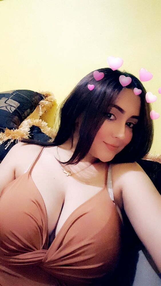 Hermosísima Hottie Shows Off Sculptural Body in Fuck Fest 1