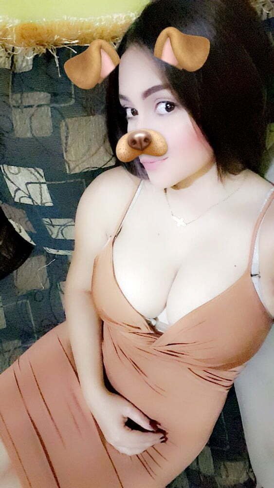 Hermosísima Hottie Shows Off Sculptural Body in Fuck Fest 22