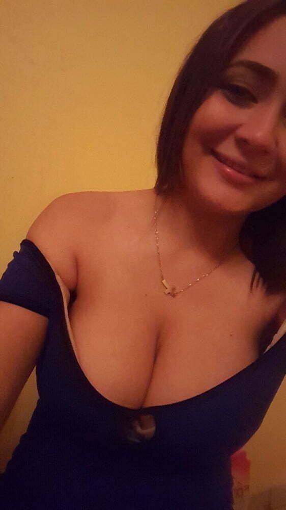 Hermosísima Hottie Shows Off Sculptural Body in Fuck Fest 50