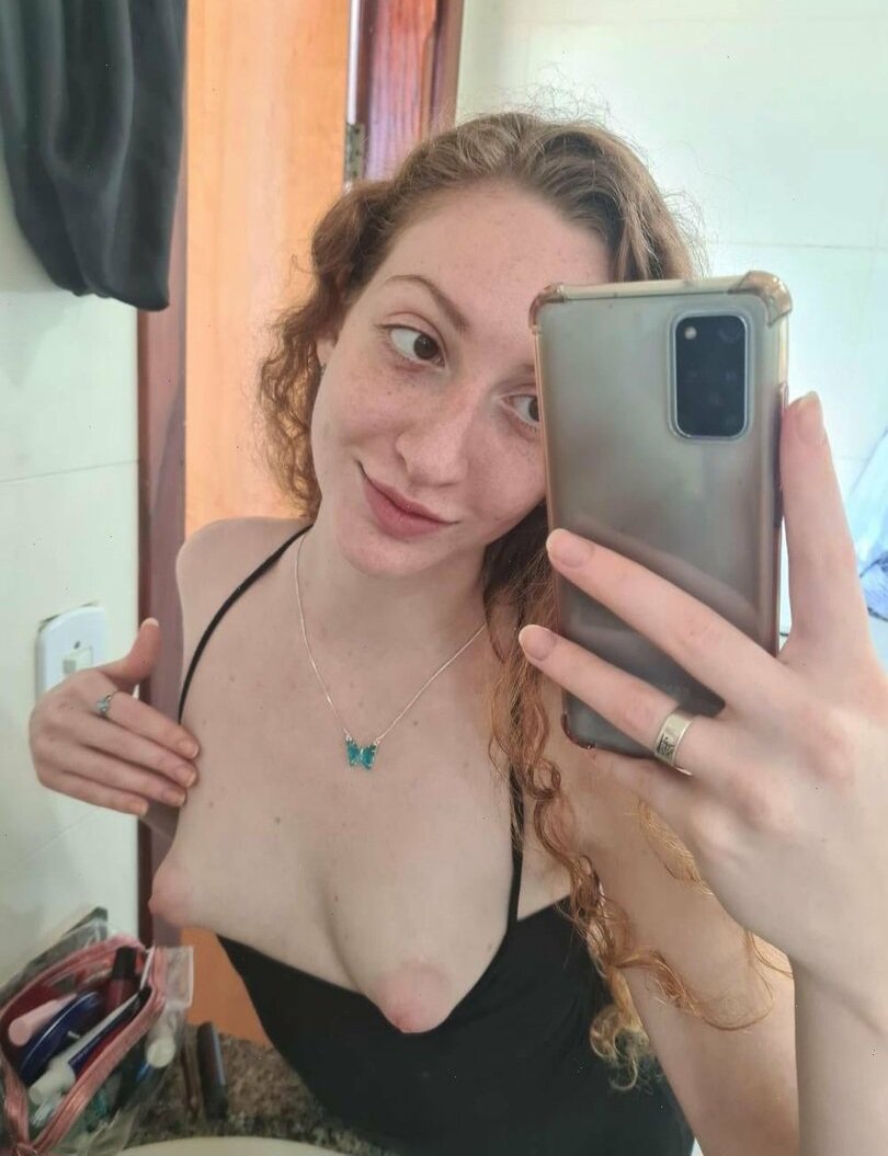 Livinia Tuburski Hottie Shows Vagina in Novinha Fuck 25