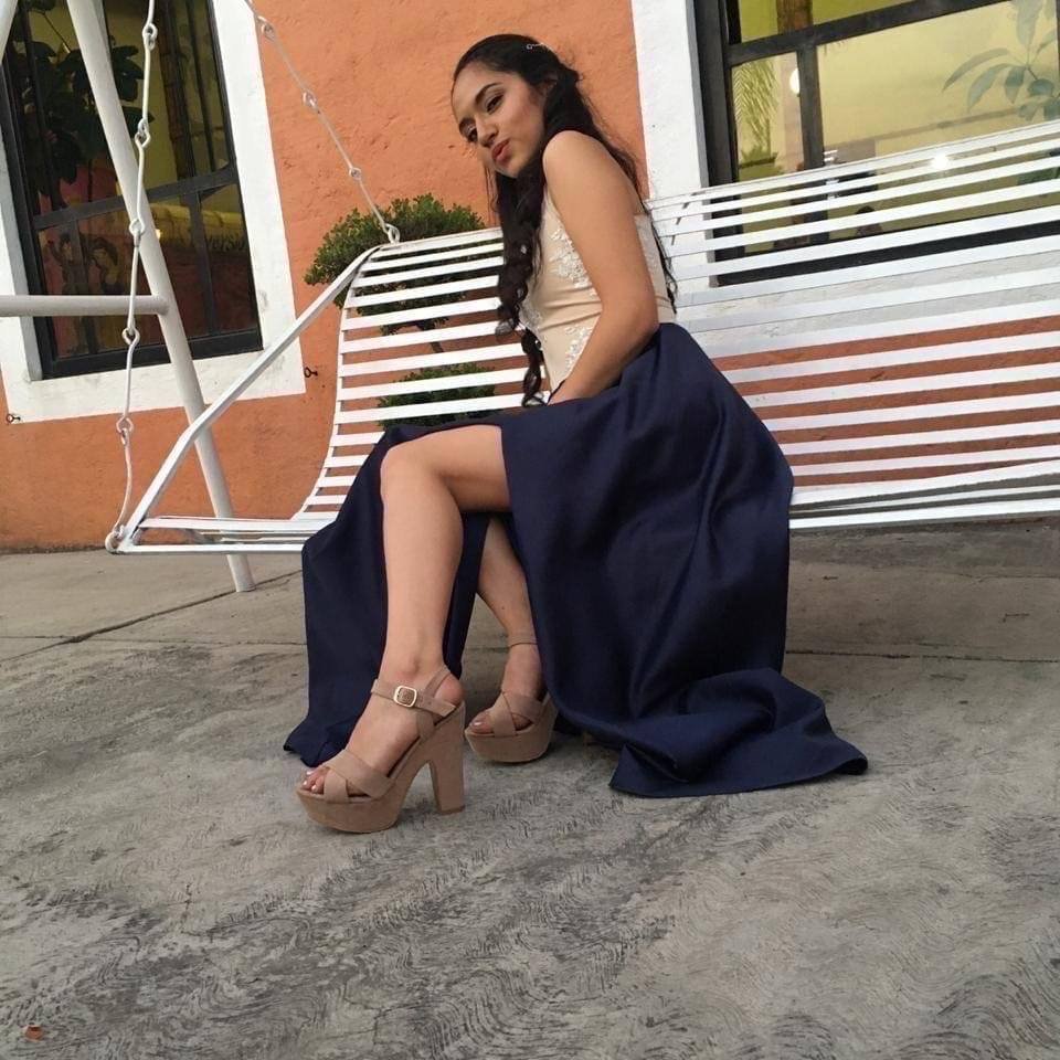 リャ・フラカ・プティータ・ホッティー・インターン・ゴーズ・ワイルド・イン・ファック・セッション 11