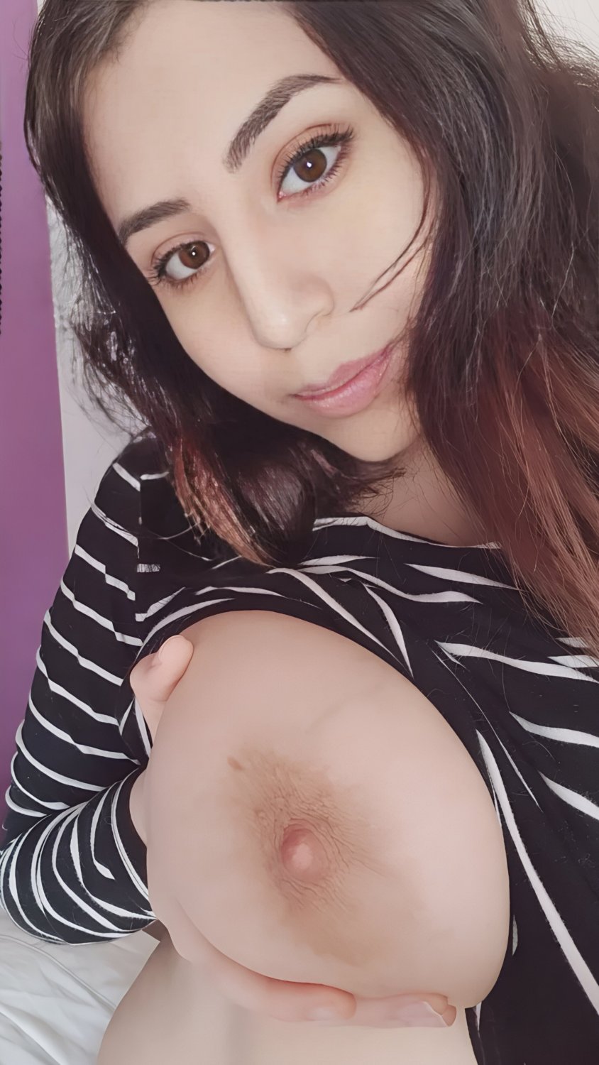 アルゼンチーナ・テトーナ・ホッティー・ゴーズ・プタ・フォア・エンジョイアブル・ファック・フェスト 32