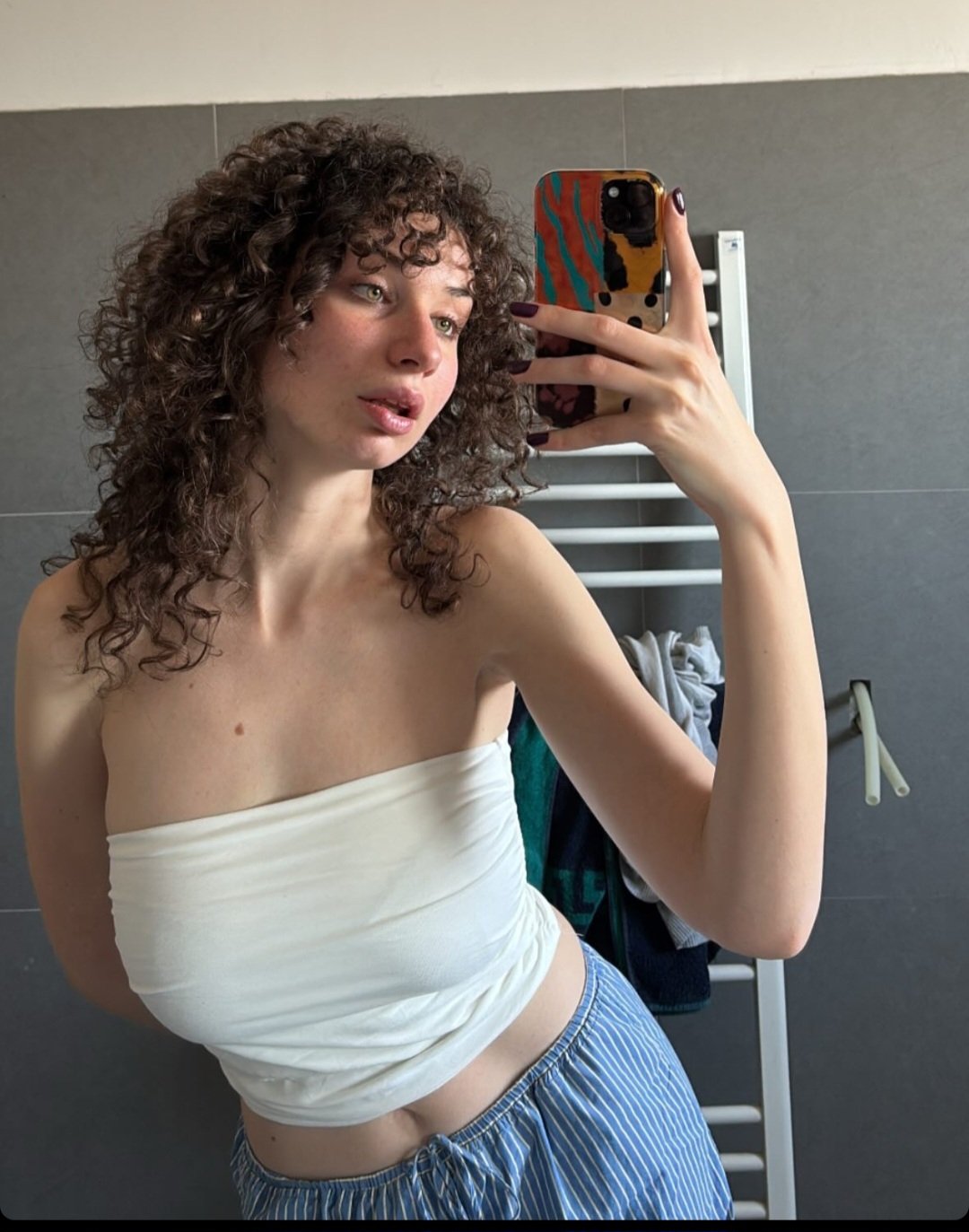 Amateur Playgirl Hottie Gives Leaked Blowjob in Fuck Fest 1