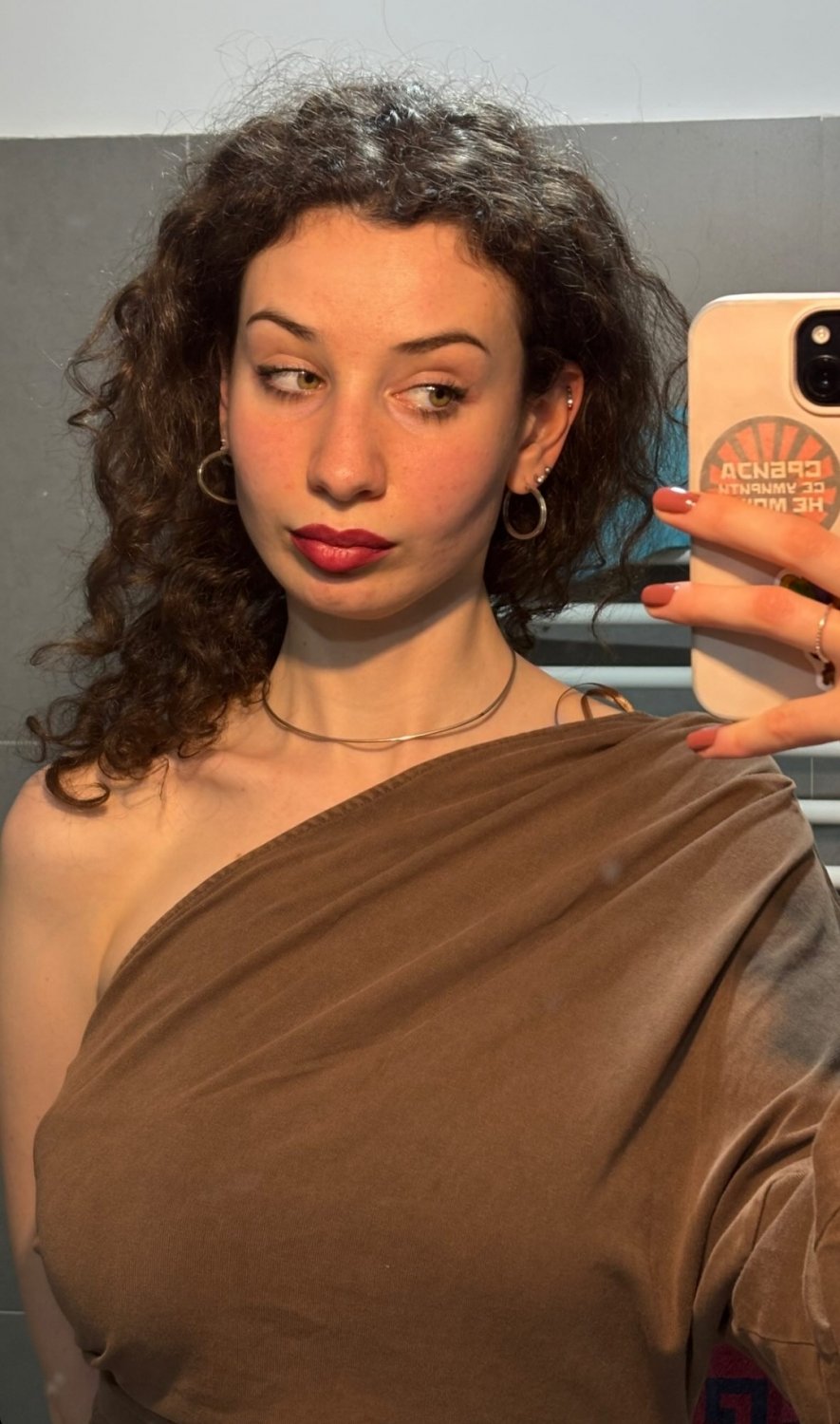 Amateur Playgirl Hottie Gives Leaked Blowjob in Fuck Fest 2