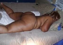 Grandmature MILF Hottie Shows Off in Steamy Fuck Images 12