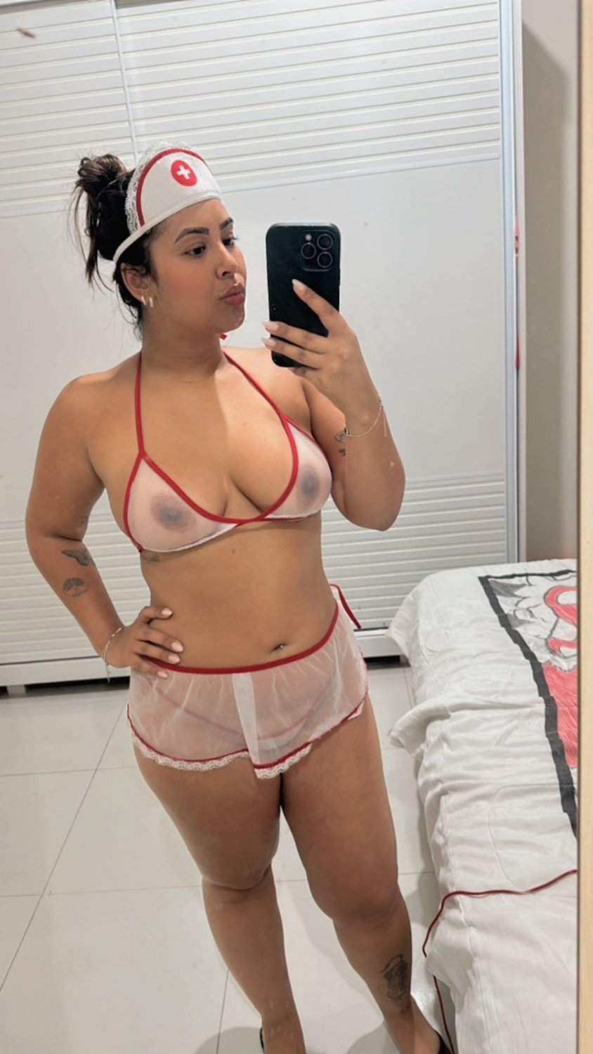 Florzinha Hottie Blooms in Steamy Fuck Session 10