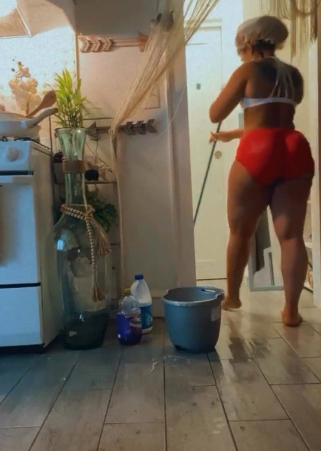 Big Buttlock Tia Hottie Caught Cleaning Floors in Booty Fuck 1