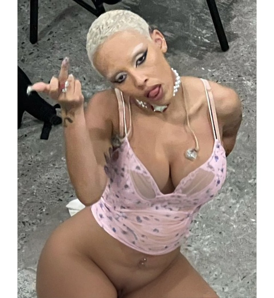 Doja Cat Hottie Fakes Nudes in Thick Celebrity Fuck 4