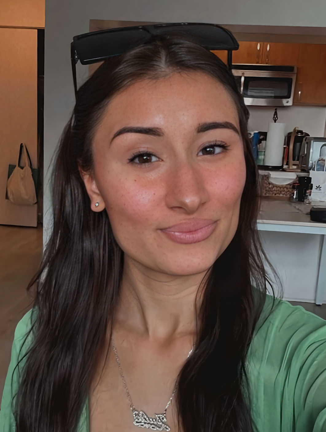 Amateur Hottie Delivers Phenomenal Blowjob in Fuck Fest 1