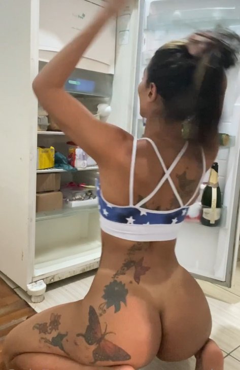 transgender VALER1A PACHEC0 para 71