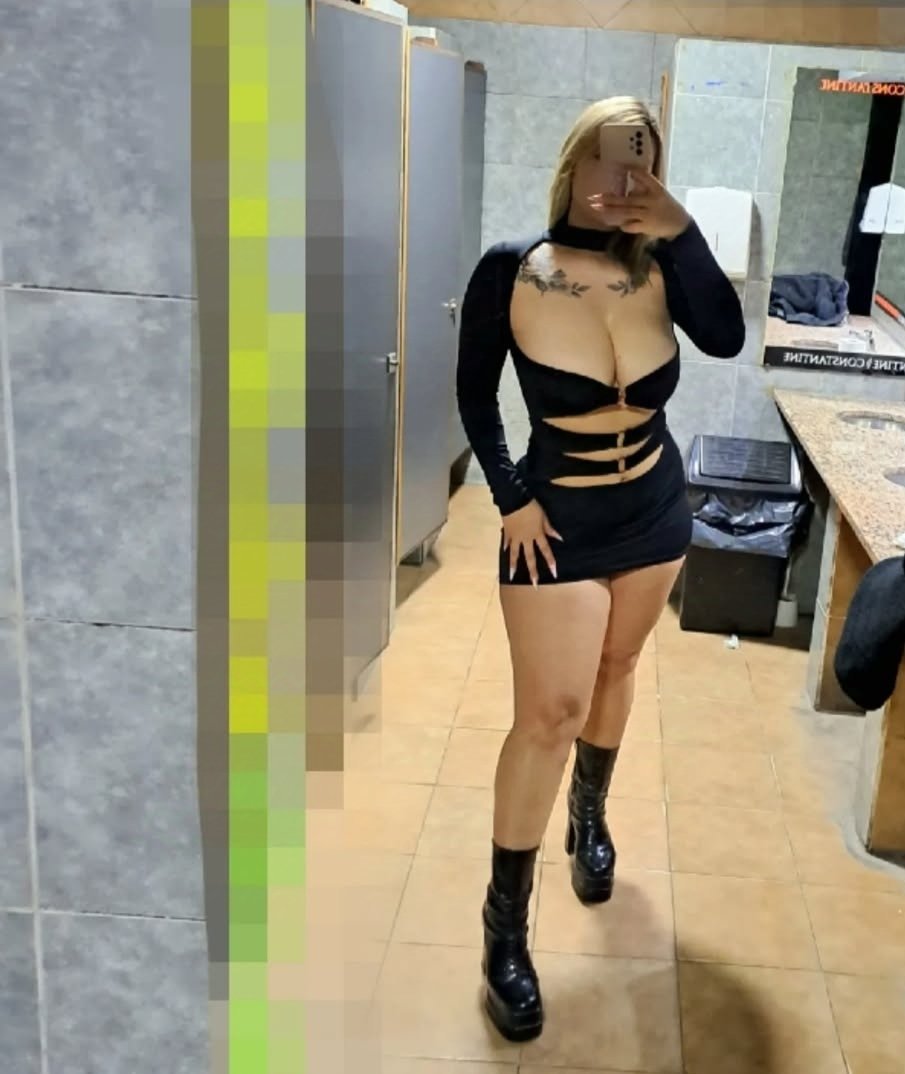 가슴이 큰 아르헨티나 남부 지역 에제이자 빨기 가장 좋은 가슴. 놓칠 수 없는 가슴 3