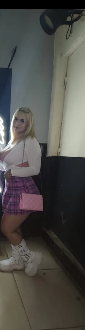 가슴이 큰 아르헨티나 남부 지역 에제이자 빨기 가장 좋은 가슴. 놓칠 수 없는 가슴 4