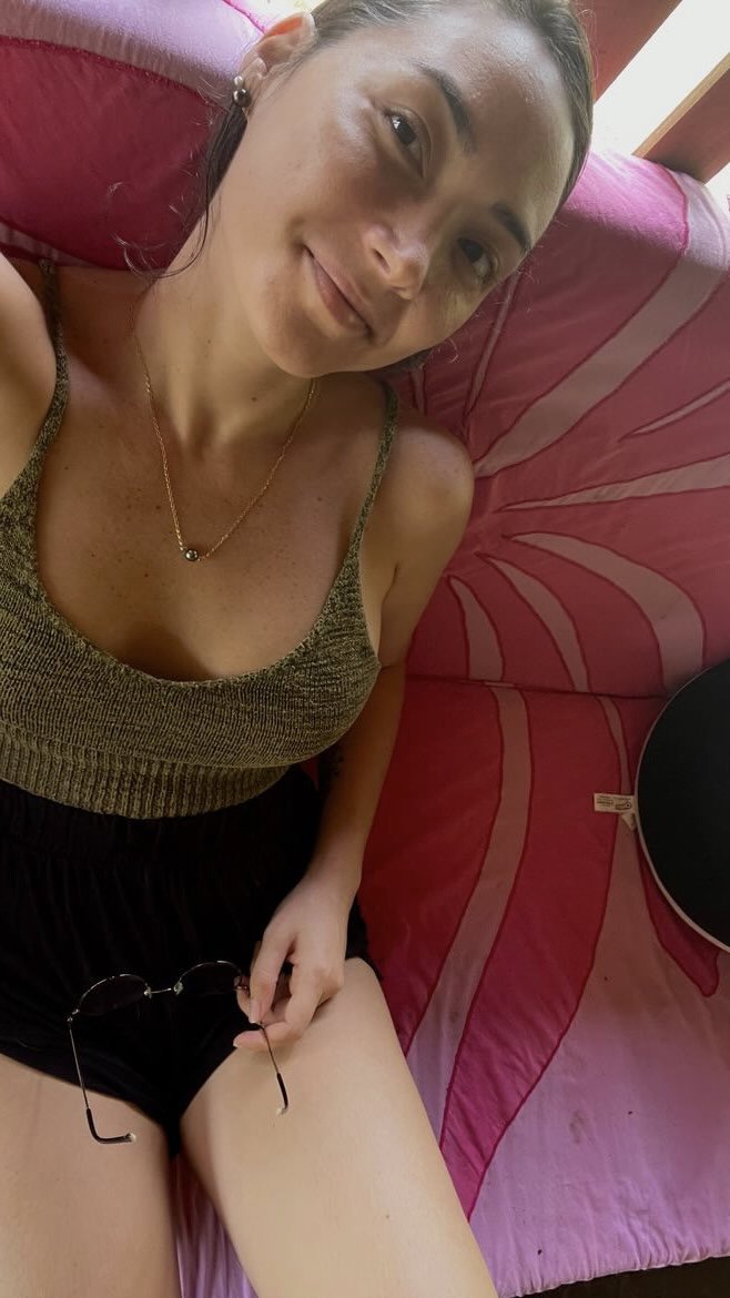 Christelle, pute de Tahiti 51