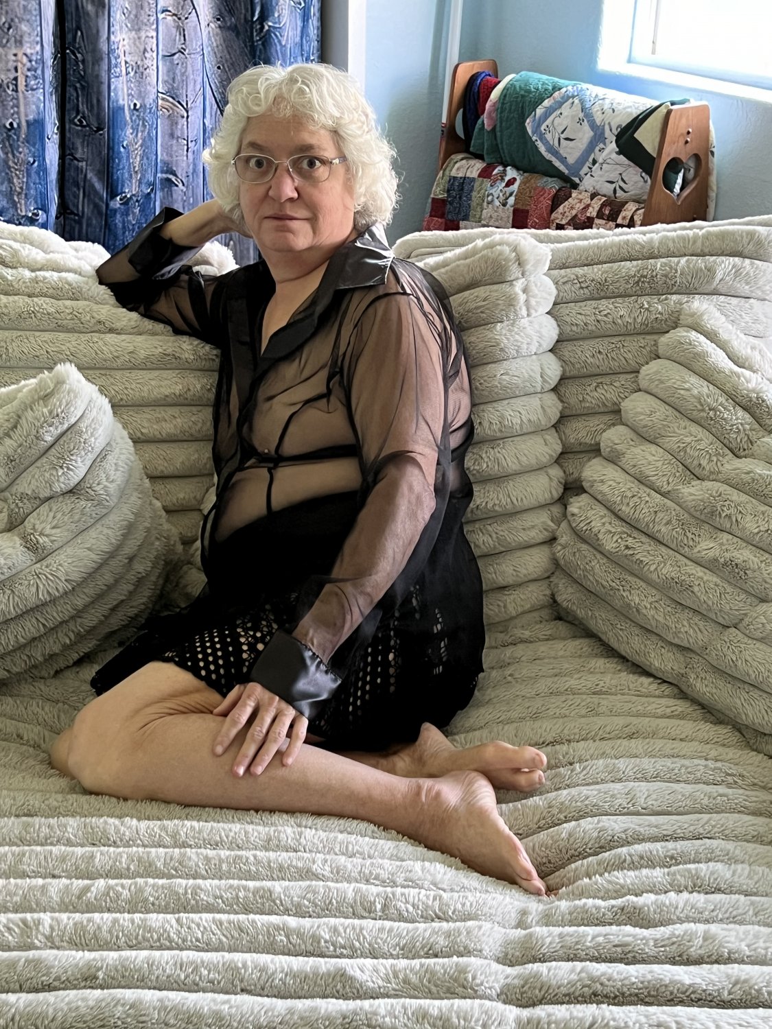 Granny D Hottie Shines in Hairy Texas GILF Check-Out Fuck 1