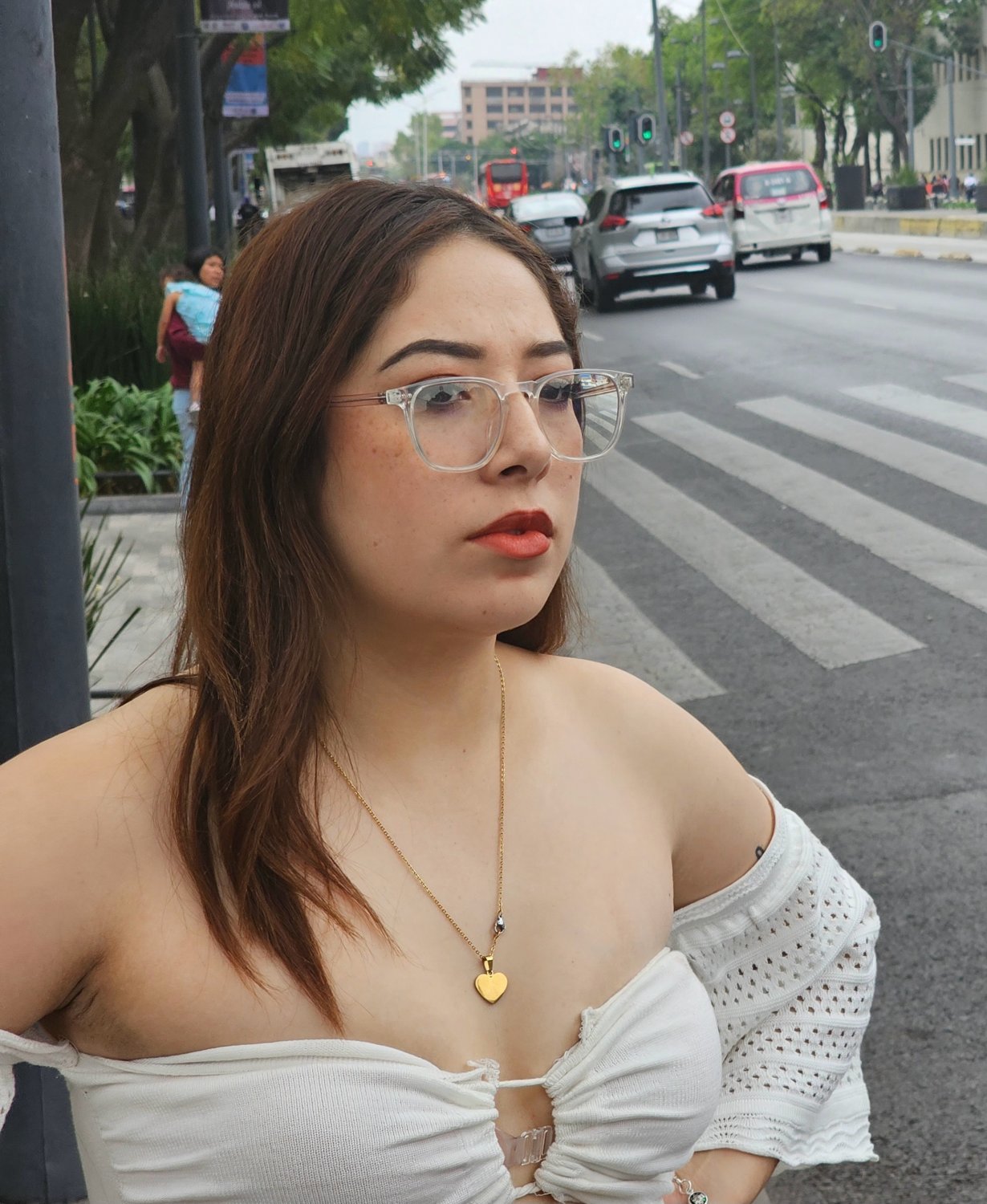 V Hottie Ignites Passion in Mysterious Fuck Session 1