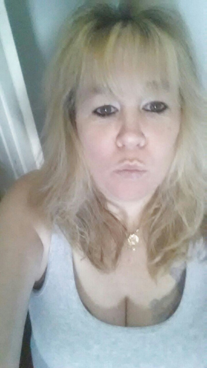 ビッグ・ティット・スパーム・フッカー・ホッティー・ロックス・スティーミー・ファック・セッション 5