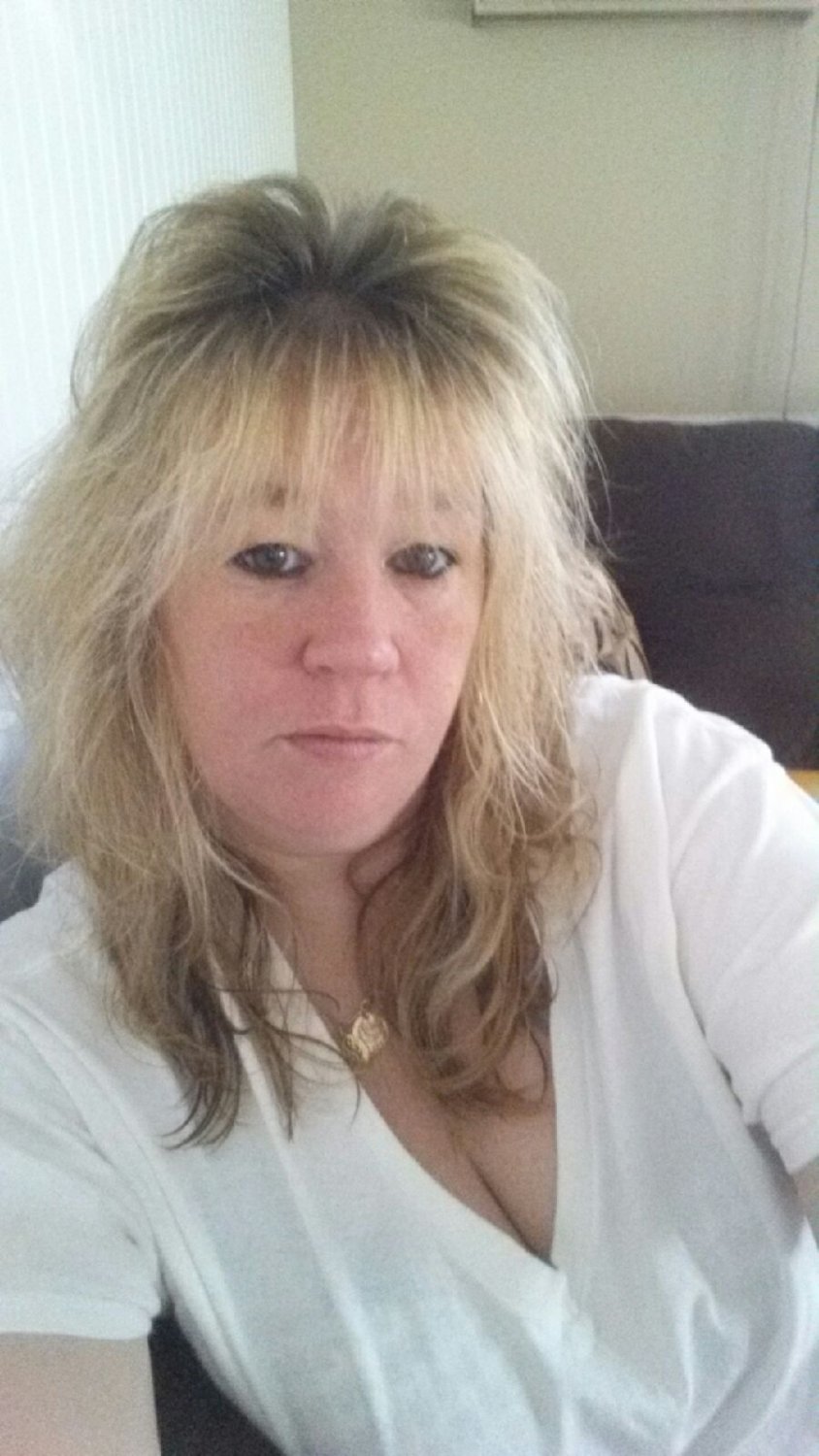 ビッグ・ティット・スパーム・フッカー・ホッティー・ロックス・スティーミー・ファック・セッション 15