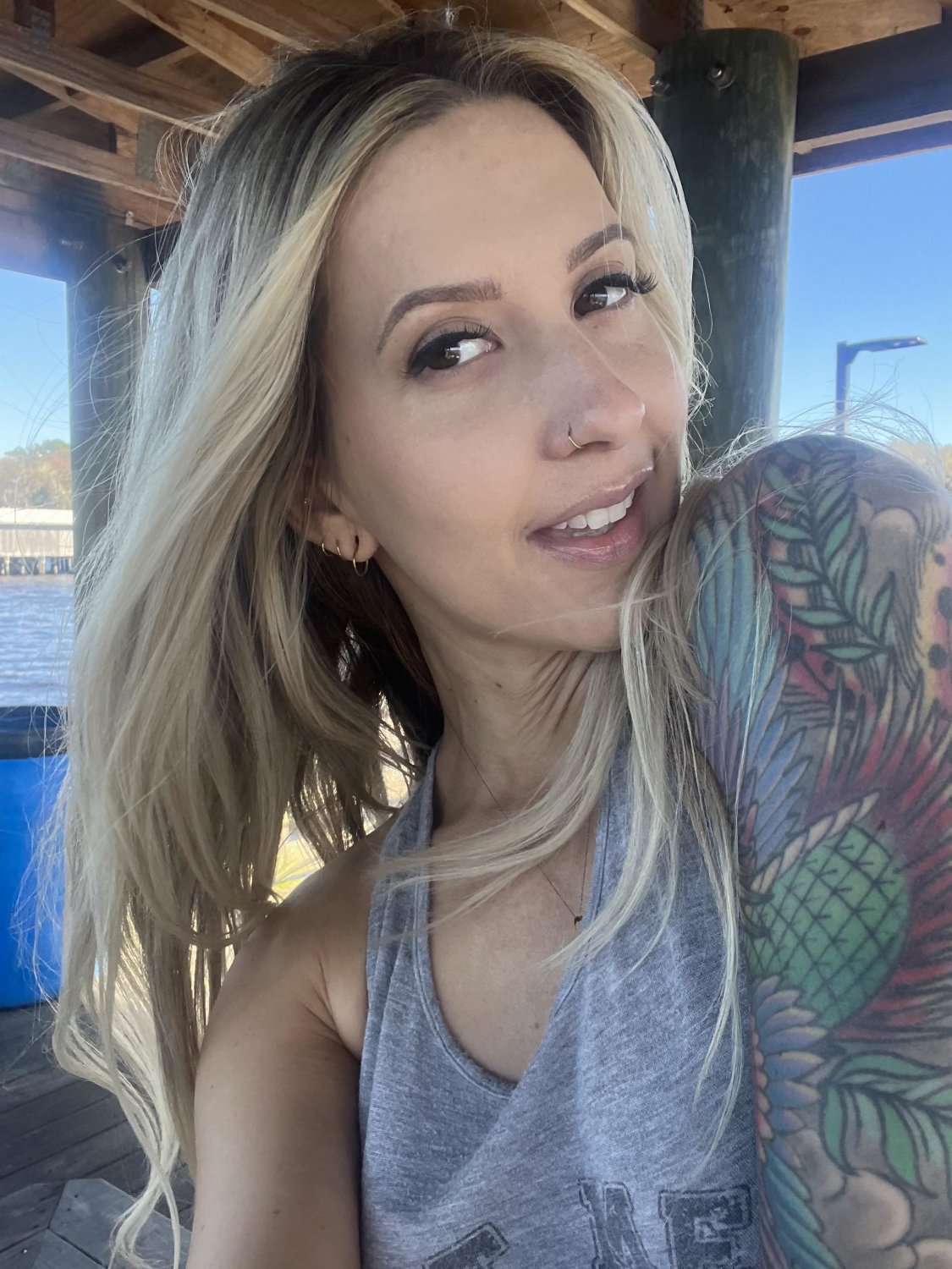34-Year-Old Floozy Sydnee Craving Hardcore Attention 3