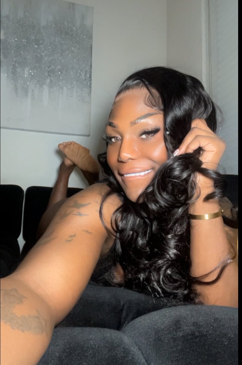 This Black Shemale’s Twerking Would Make Any Straight Guy Fold 8