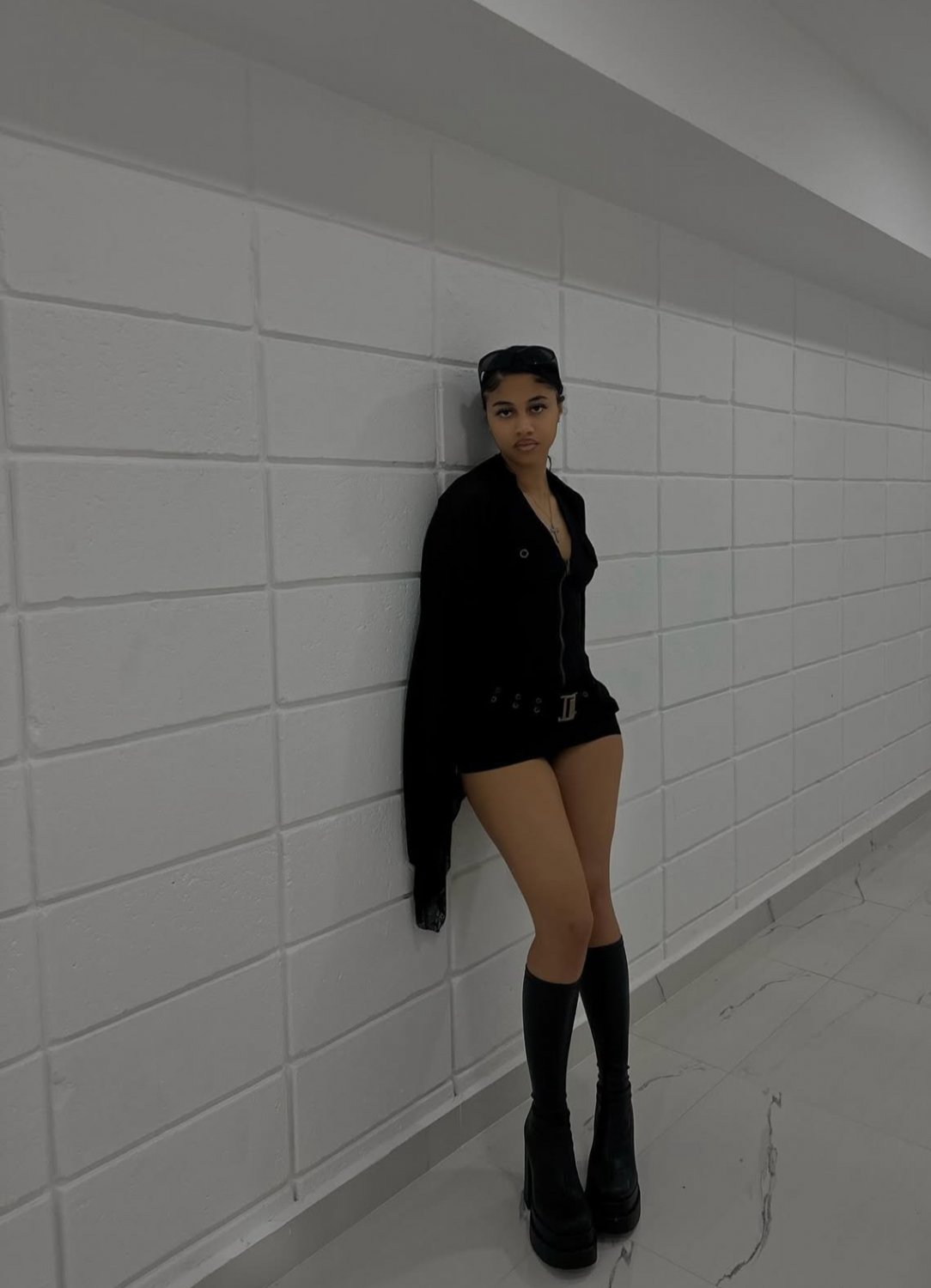 Amai’s Seductive Erotic Adventures Begin 17