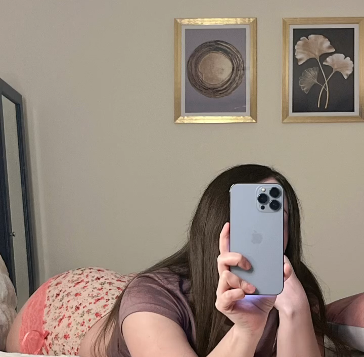 Photos of Thick and Busty Latina Babe Showing Off Her Curves 50