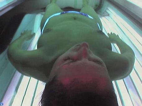 Sunbed Diary — Naughty Moments Under the Sun 8