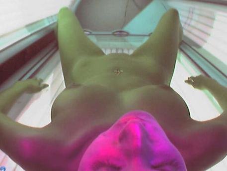 Sunbed Diary — Naughty Moments Under the Sun 31