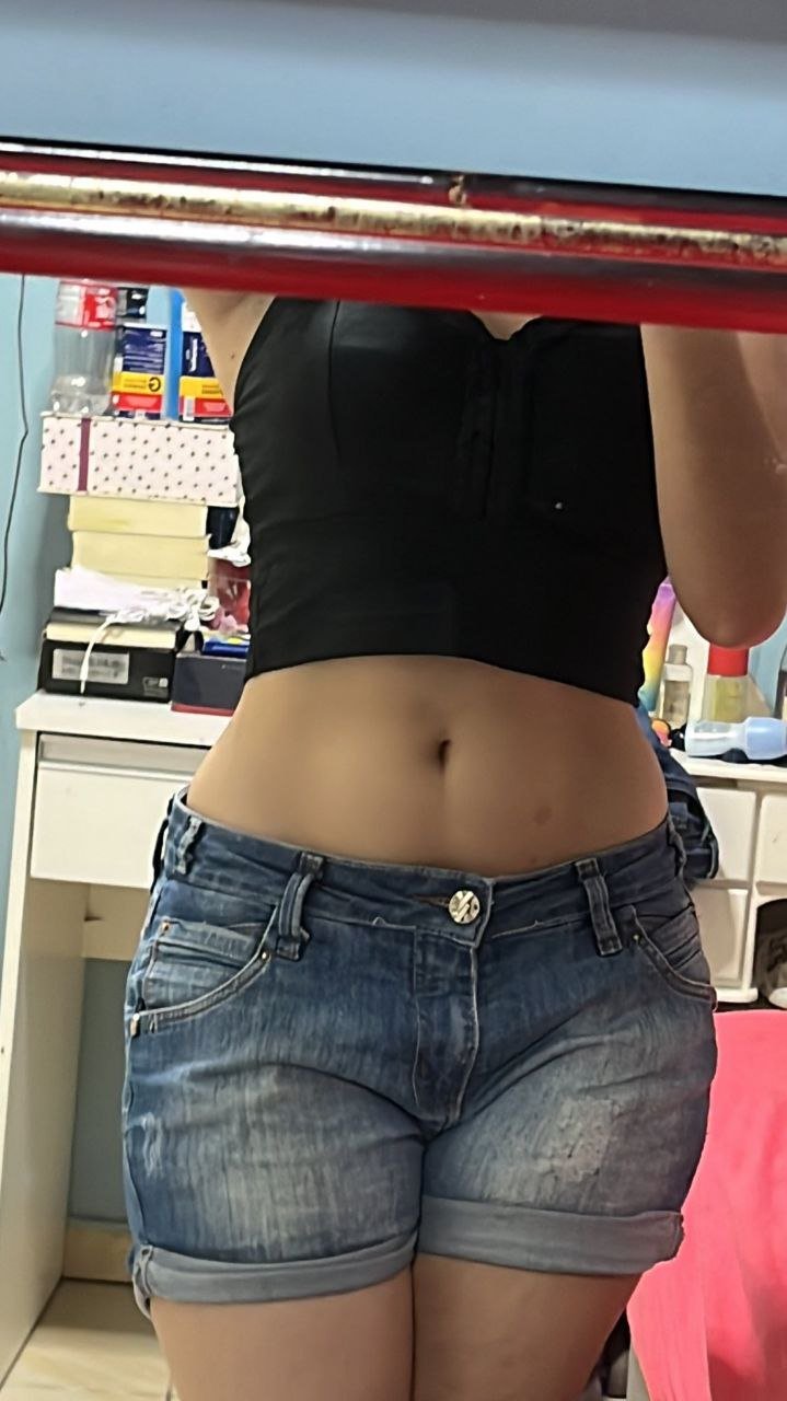 Hot Goth Girl Novinha Taking a Wet Cumshot 3