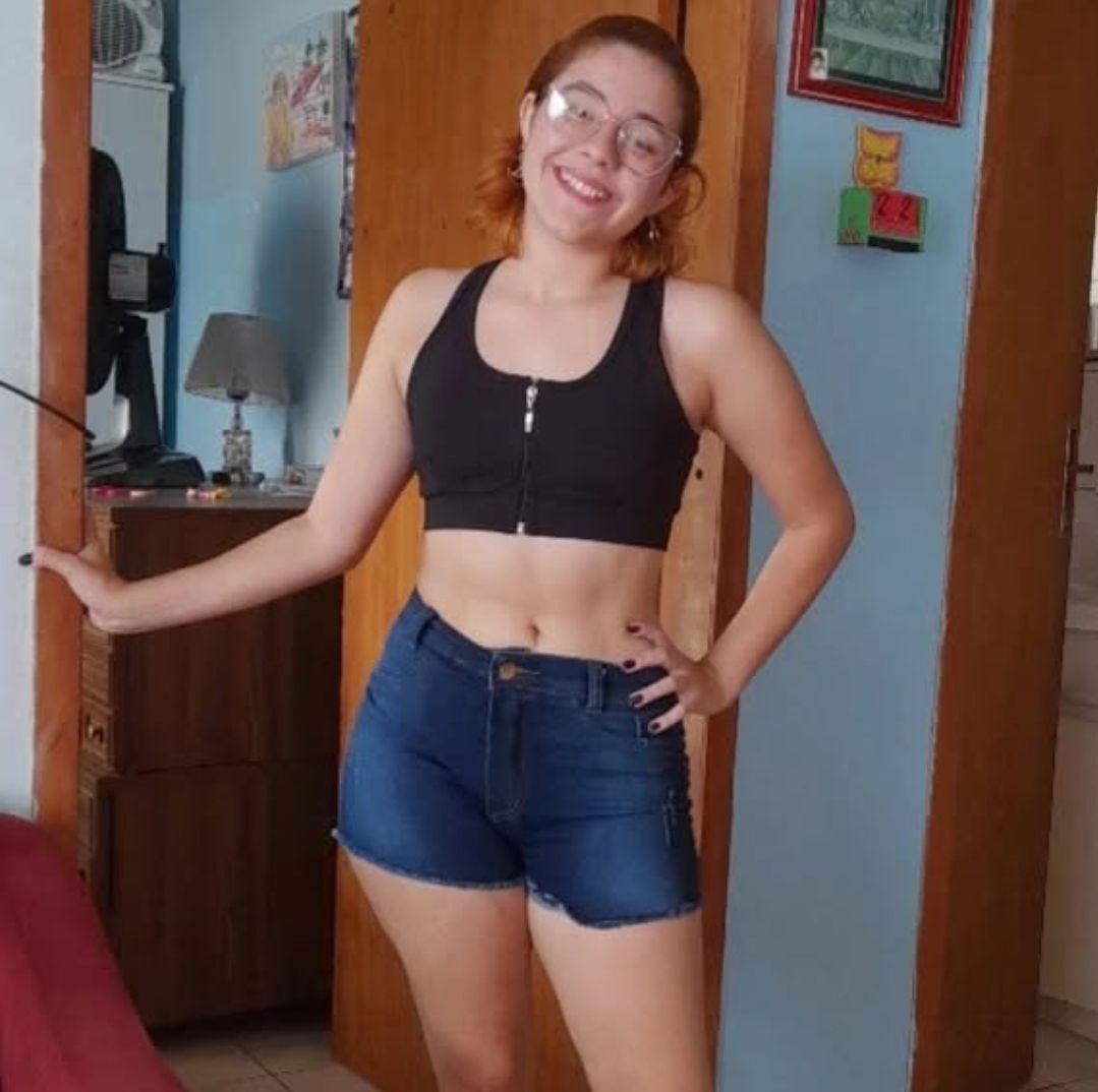 Hot Goth Girl Novinha Taking a Wet Cumshot 5