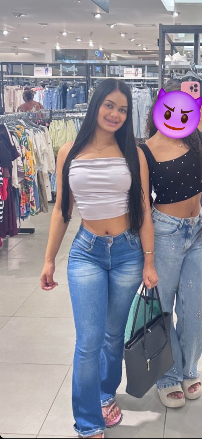 ホーニー・ノビーニャ・ベイブ・ショウイング・オフ・ハー・セクシー・ボディ・イン・ザ・モール 2