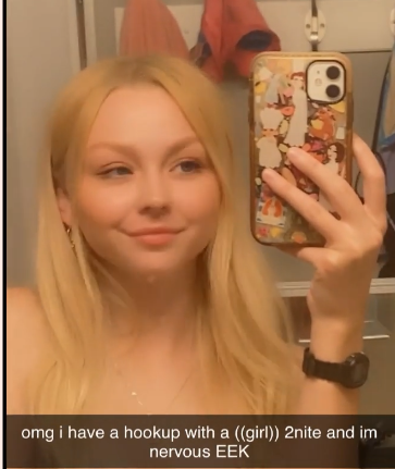 ブロンド・ビキニ・ベイブ・ベイピング・アンド・フラッシング・ハー・ノーティー・カーブス — リークド 33