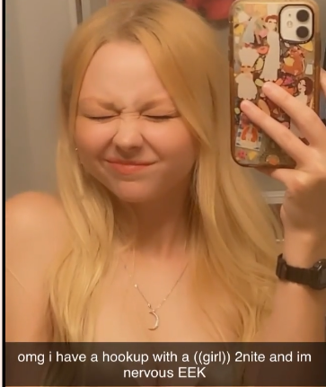 ブロンド・ビキニ・ベイブ・ベイピング・アンド・フラッシング・ハー・ノーティー・カーブス — リークド 39