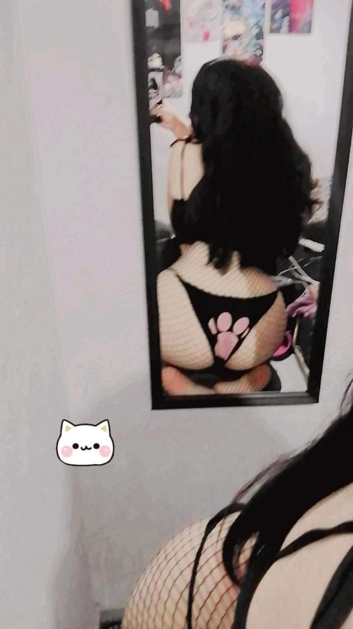 Horny Big-Ass Argentinian Babe With Asian Features — OnlyFans and TikTok Star 4