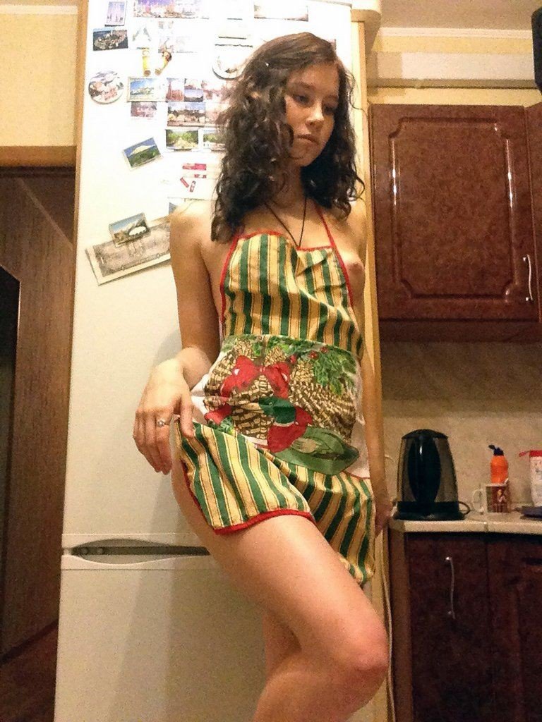 Superb Bodied Floozy Begging for Rough Erotic Play 2