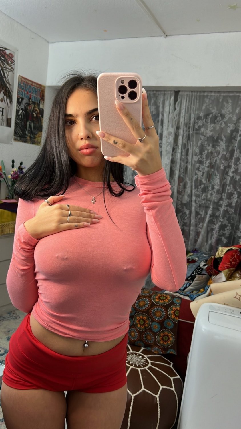 ヤミー・スパニッシュ・ビッグ・ティティー・フッカー・ベッギング・フォア・ハード・アクション 22