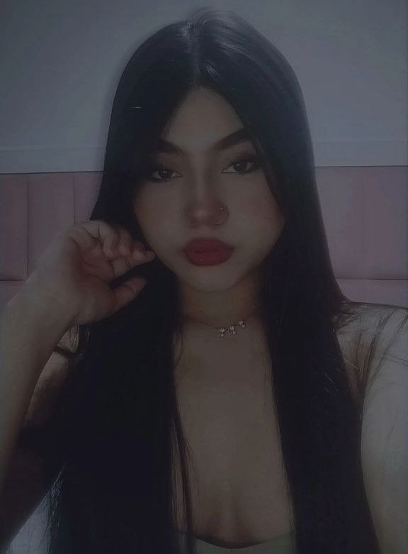 ビューティフル・ダーク・ヘアード・カレッジ・ガール・ショウイング・オフ・ハー・ノーティー・セルフィーズ — ホット・アンド・テンプティング 4