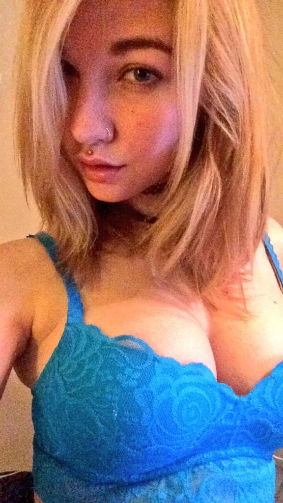 ザ・スクランプシャス・ビッチ・レディー・フォア・ディープ・ラフ・ユース・アンド・ハード・プレジャー 12