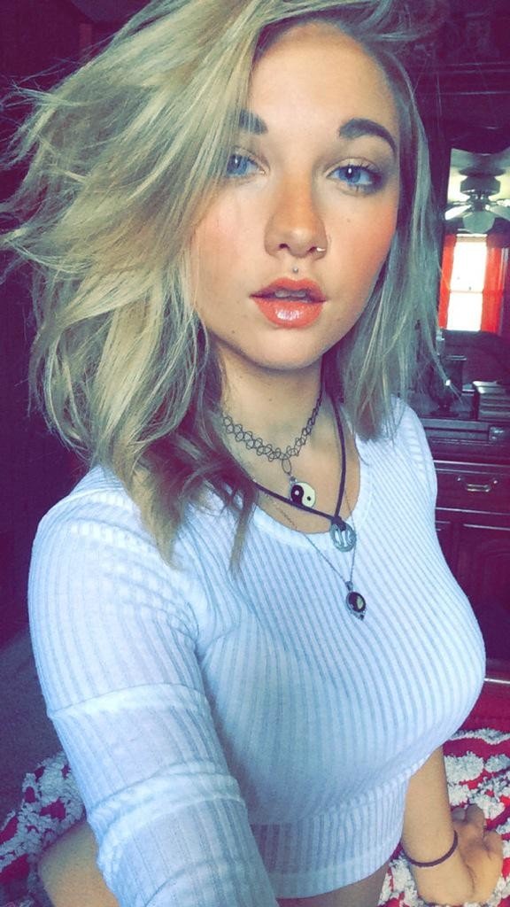 ザ・スクランプシャス・ビッチ・レディー・フォア・ディープ・ラフ・ユース・アンド・ハード・プレジャー 20